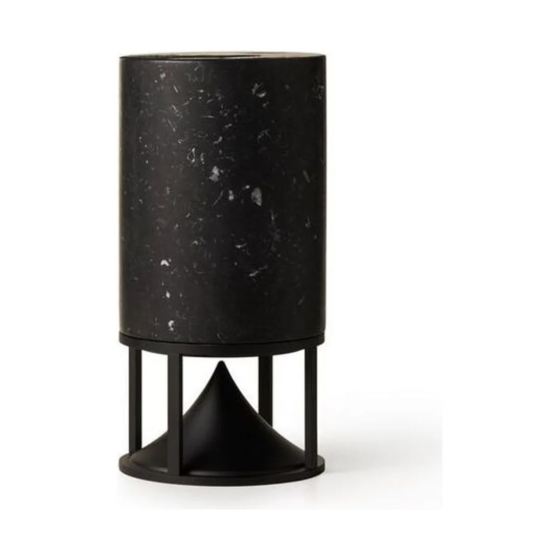 Architettura Sonora CYLINDER MEDIUM – die Säule, die einen Sitzplatz markiert und beschallt
